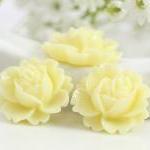 Cream Rose Resin Cabochons..