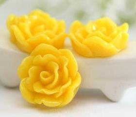 Yellow Flower Resin Cabochons 12pc