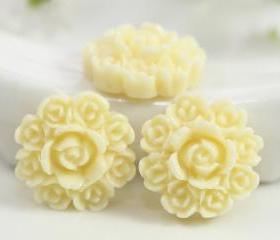 Light Yellow Flower Resin Cabochons 8pc