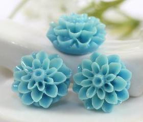 Light Blue Dahlia / Mums Flower Resin Cabochons 6pc