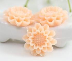 Light Orange Flower Resin Cabochons 4pc