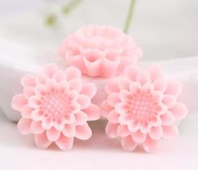 Light Pink Flower Resin Cabochons 4pc