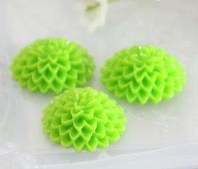 Apple Green Dahlia / Mums Flower Resin Cabochons 10pc